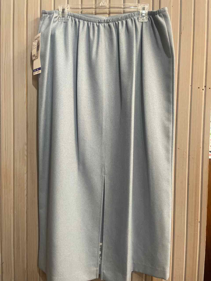 16 - Alfred Dunner Skirt