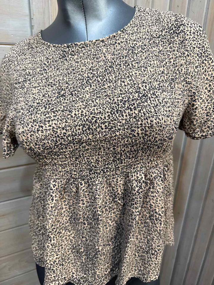 L - Urban Romantics T-Shirt