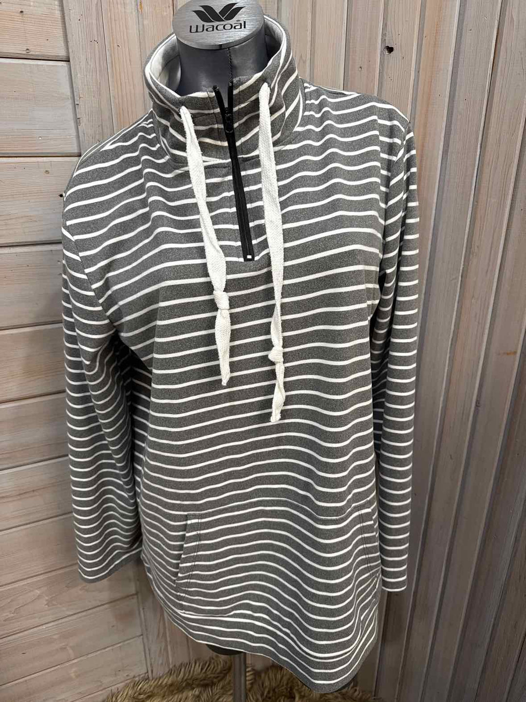 XL- Ninexis Turtleneck