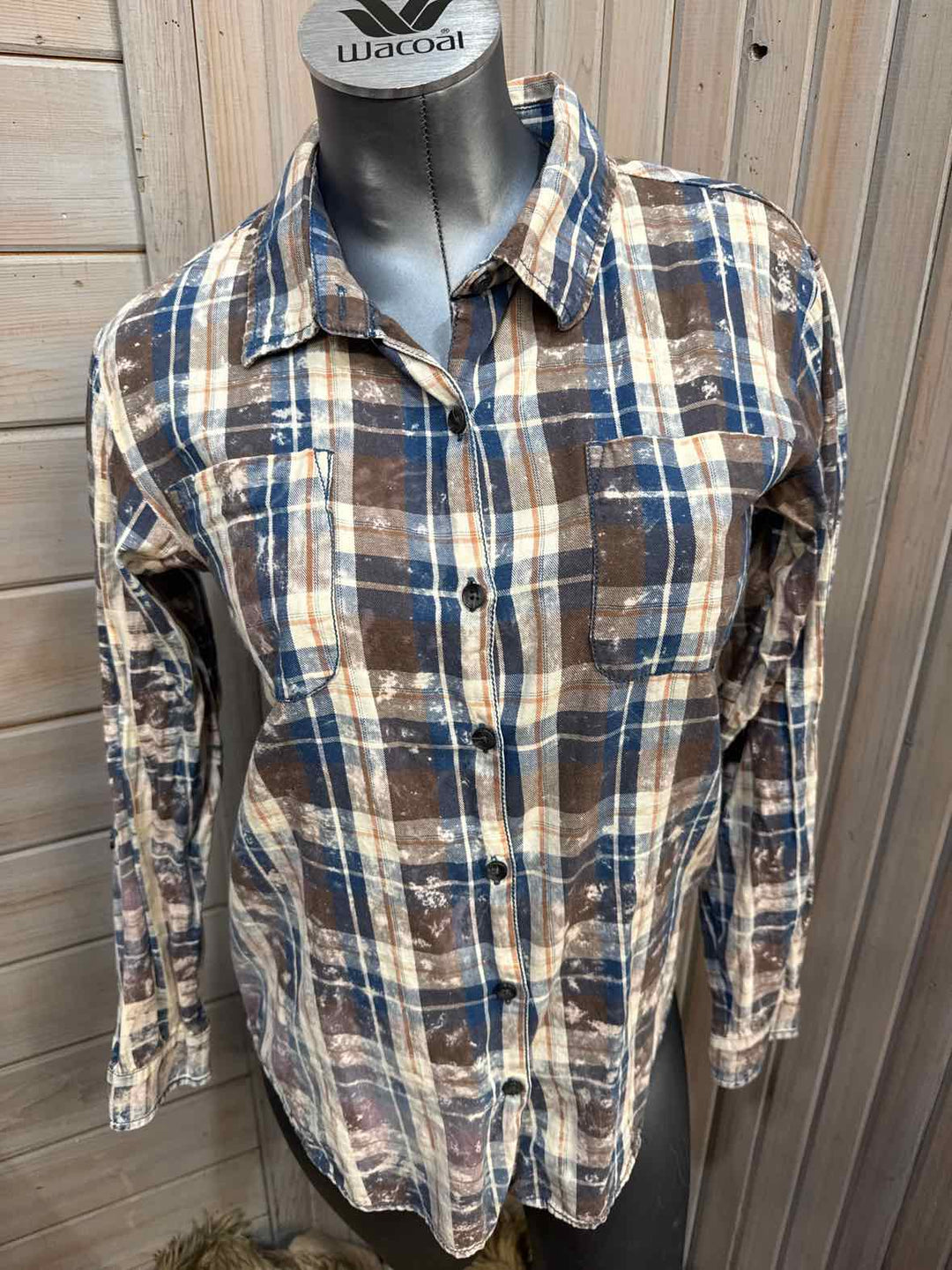 S - Echo&Rage Button Down