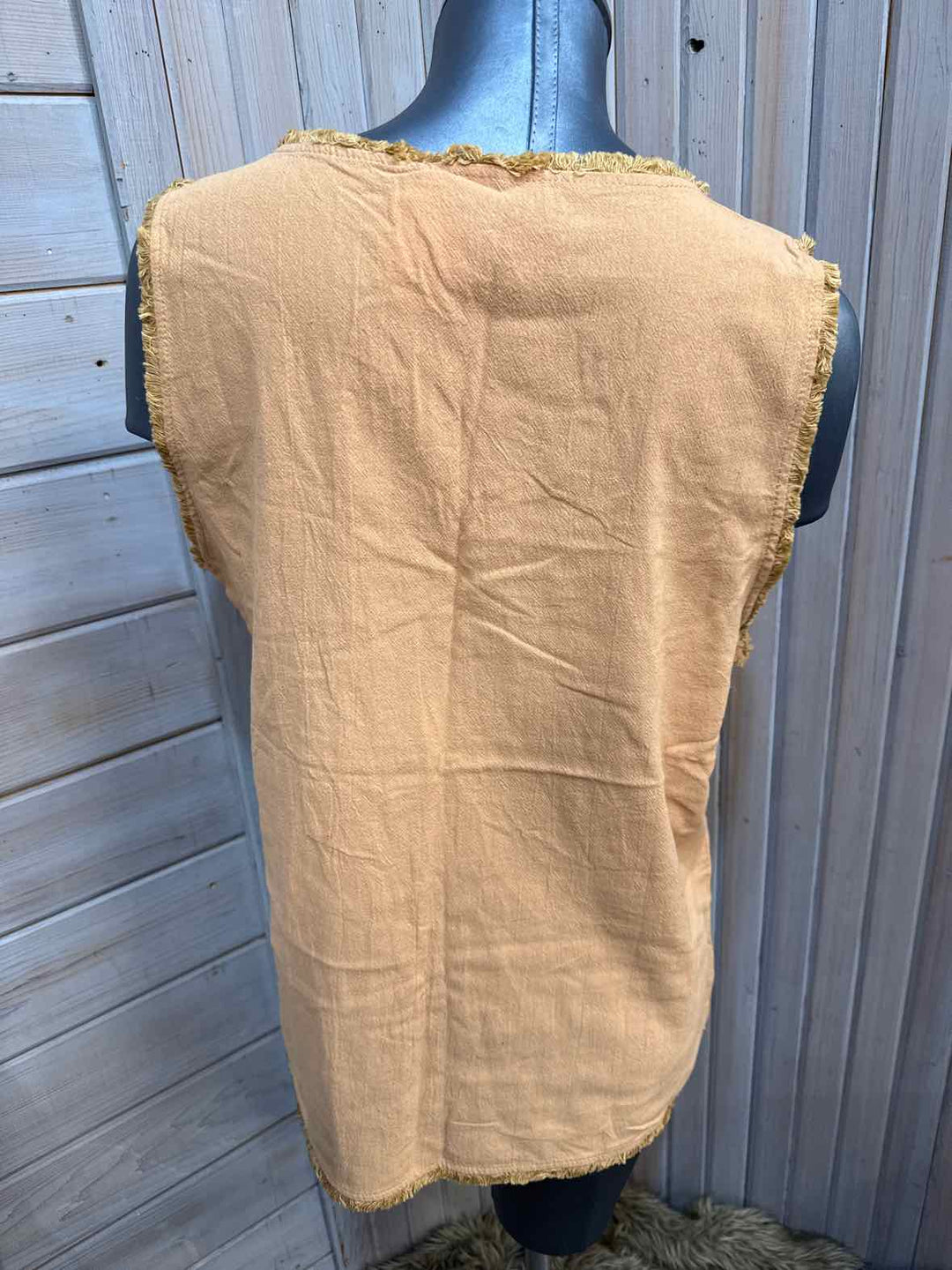 XL - Unbranded Tank