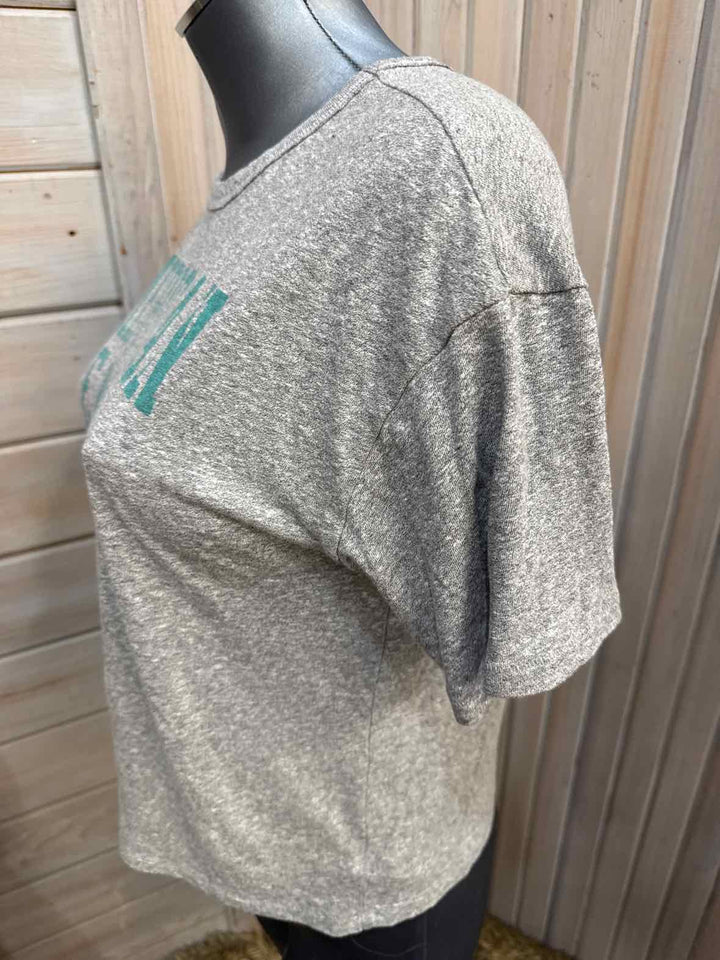 XS - American Eagle T-Shirt