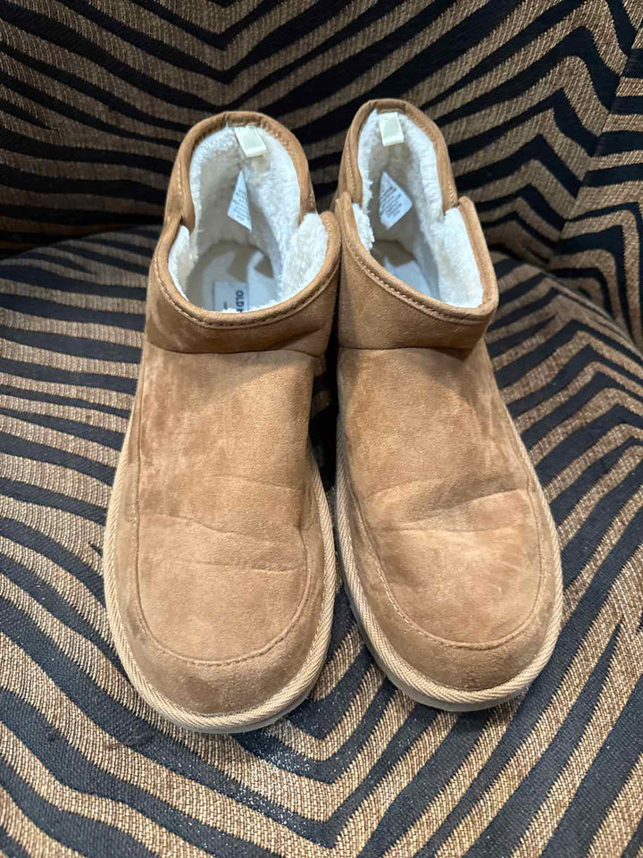 8.5 - Old Navy Boots