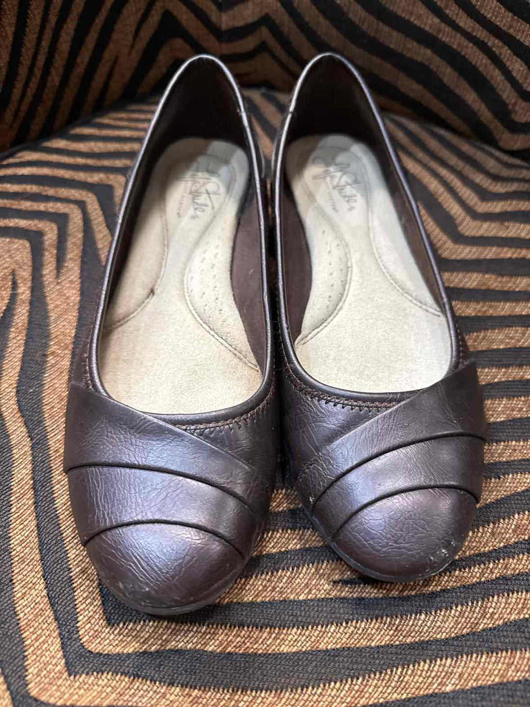 8.5 - Life Stride Flats