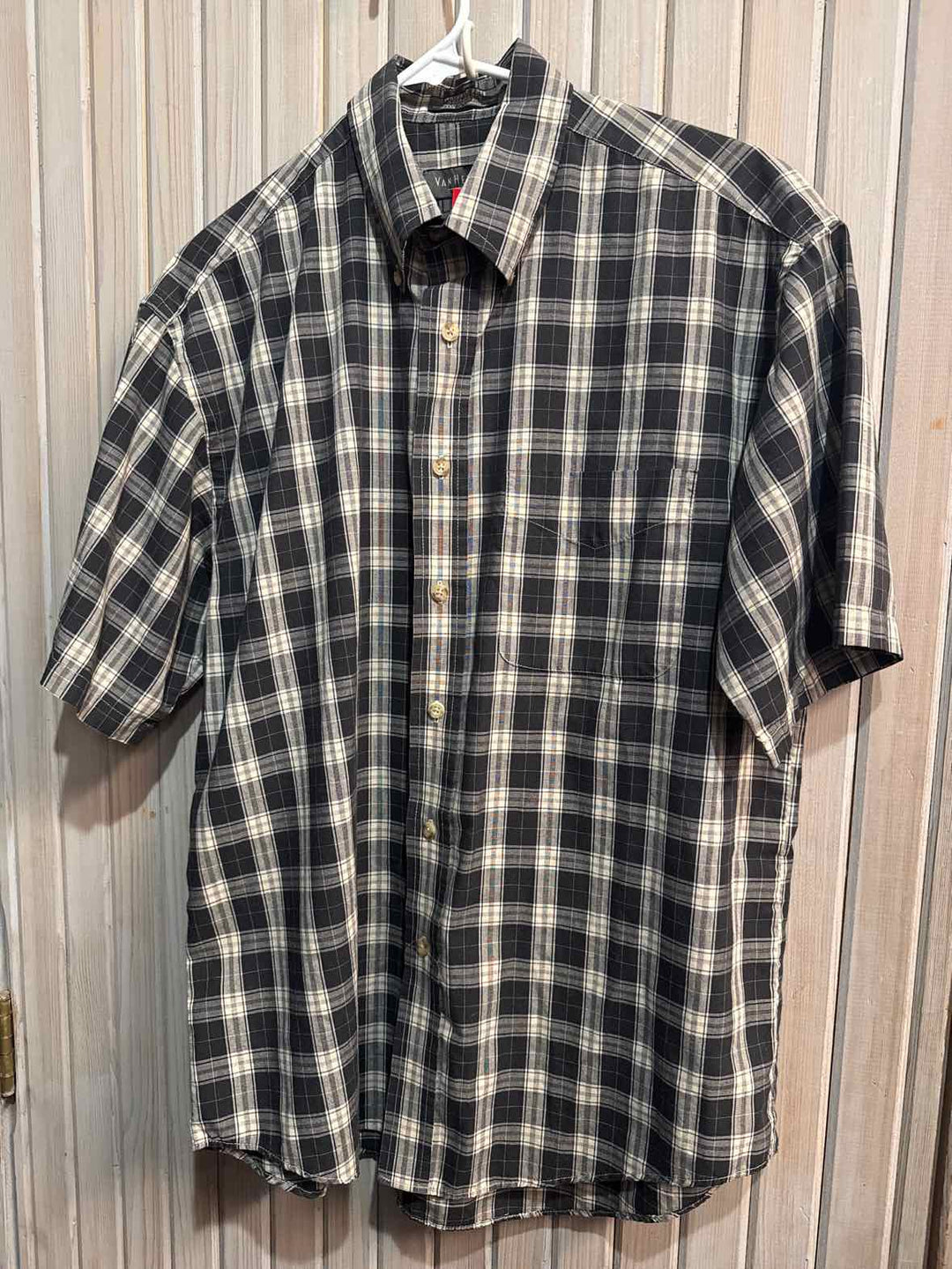 M - VanHeusen Button Down Shirt