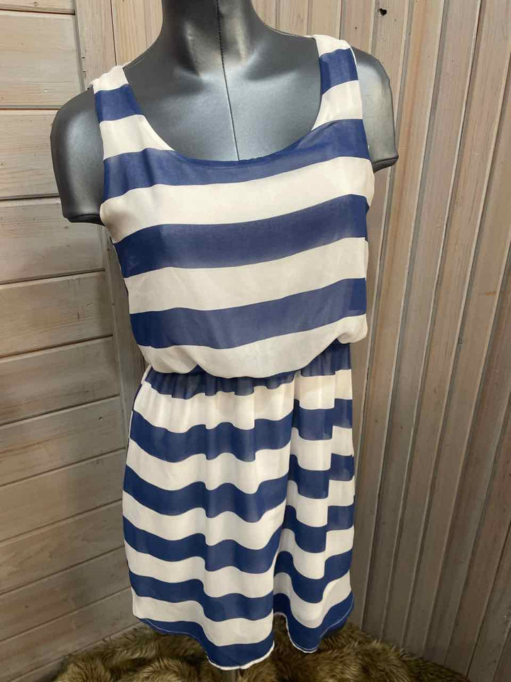 M - Charming Charlie Dress