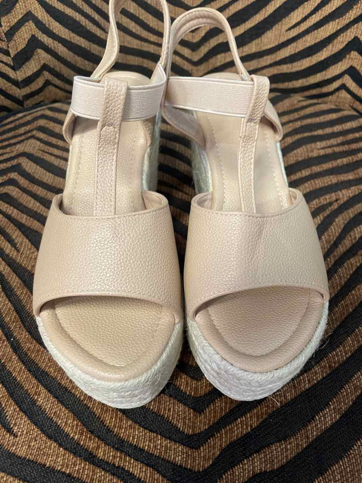 8.5 - Unknown Brand Sandals