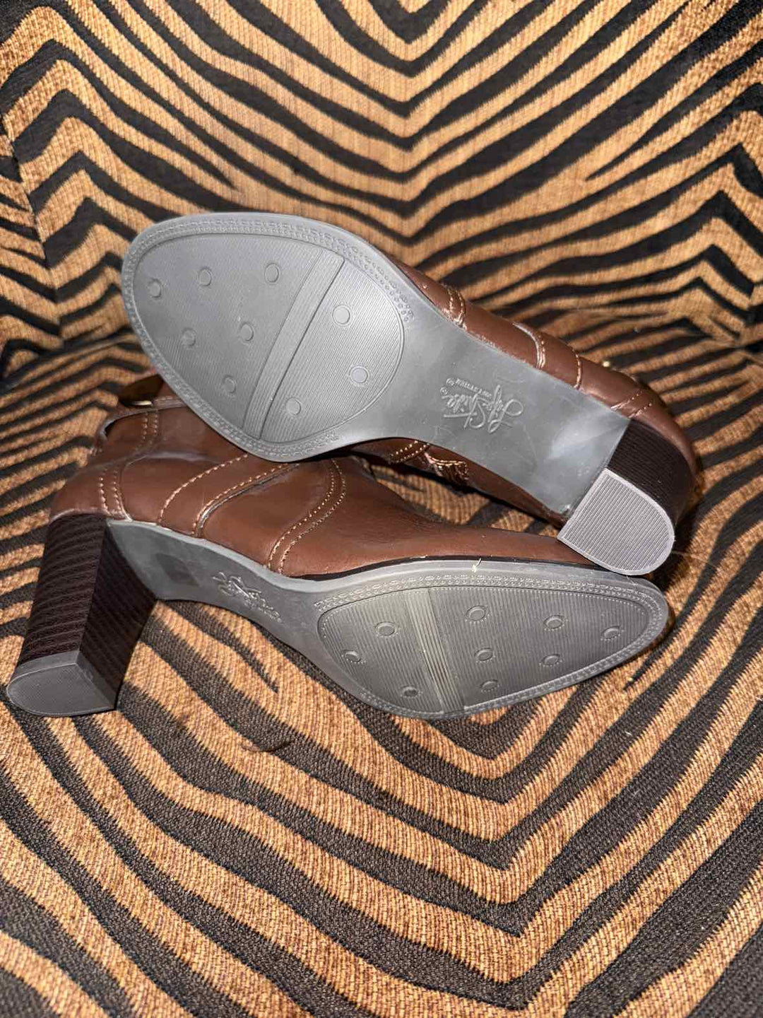 6.5 - Life Stride Boots