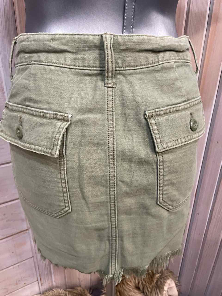 4 - American Eagle Skirt