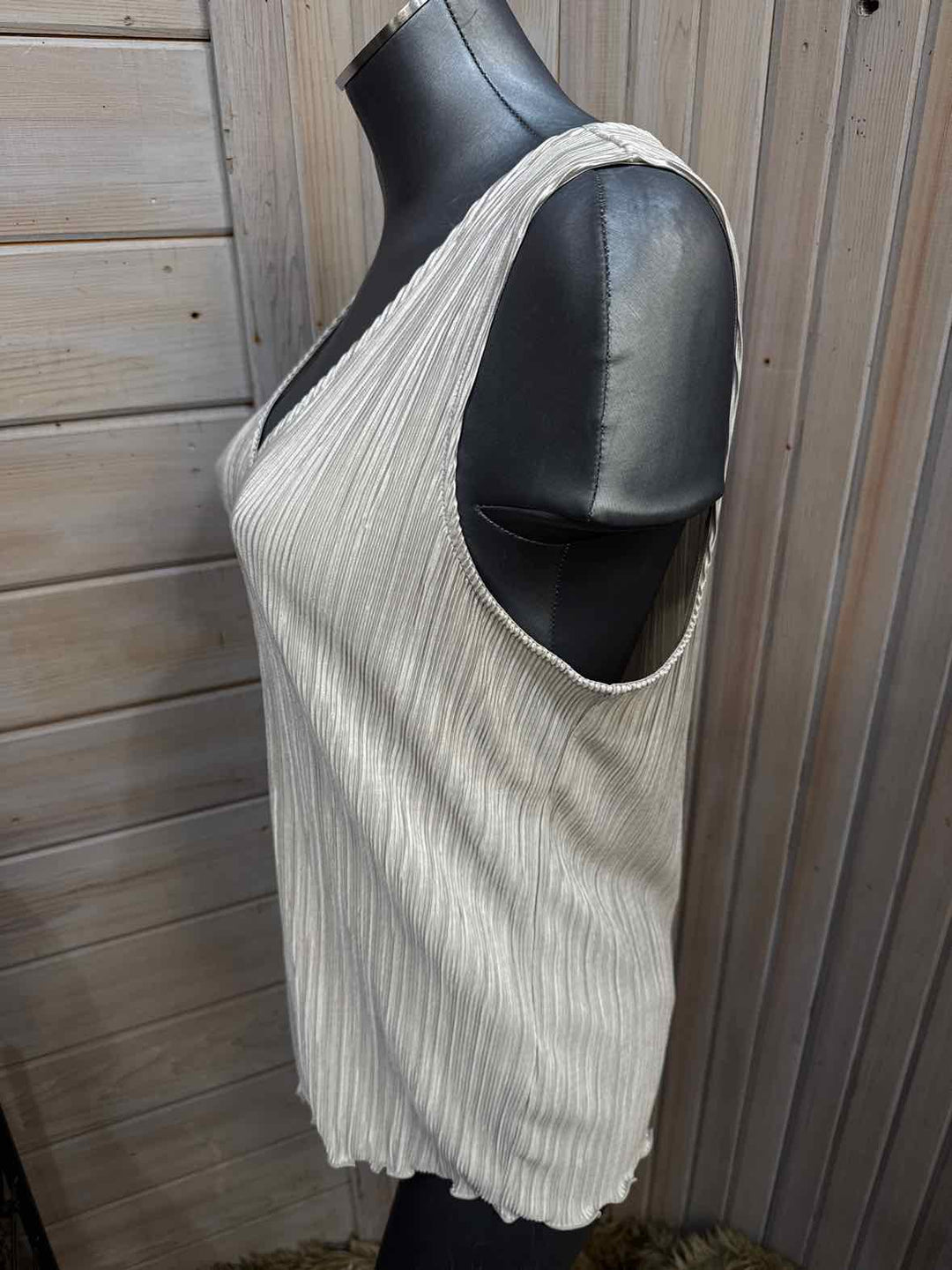 M - Banana Republic Tank