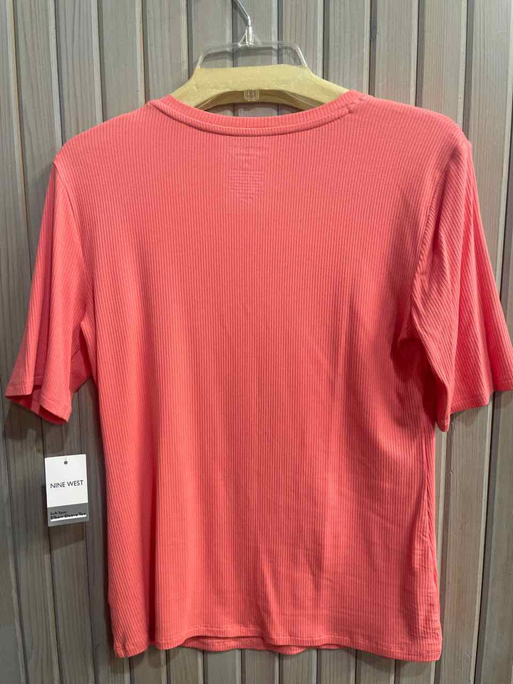 L - Nine West T-Shirt