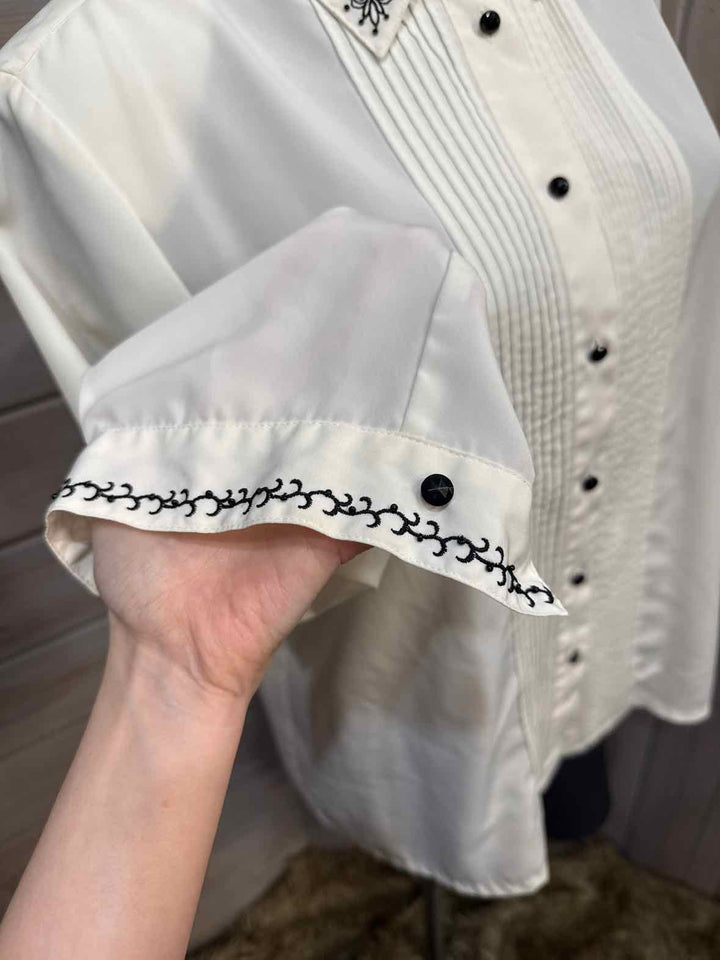 12 - Koret Button Down