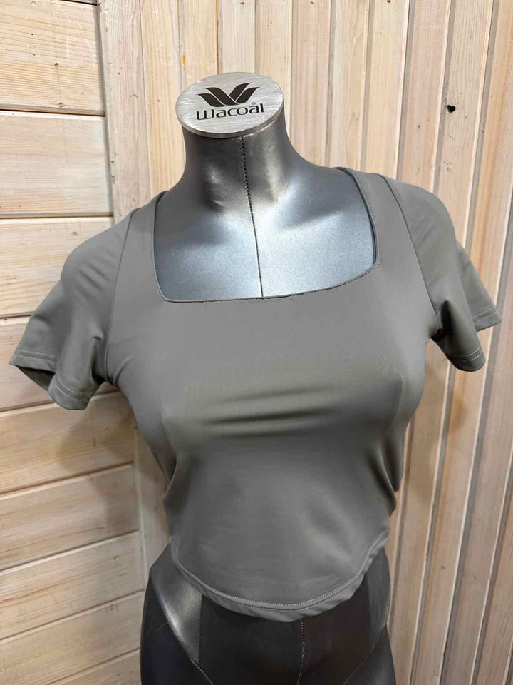 M - Dazy Crop Top