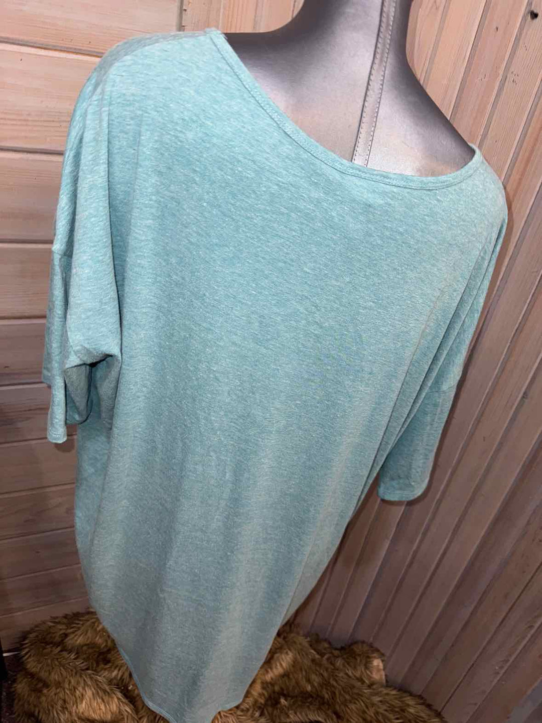 2X - LuLaRoe T-Shirt
