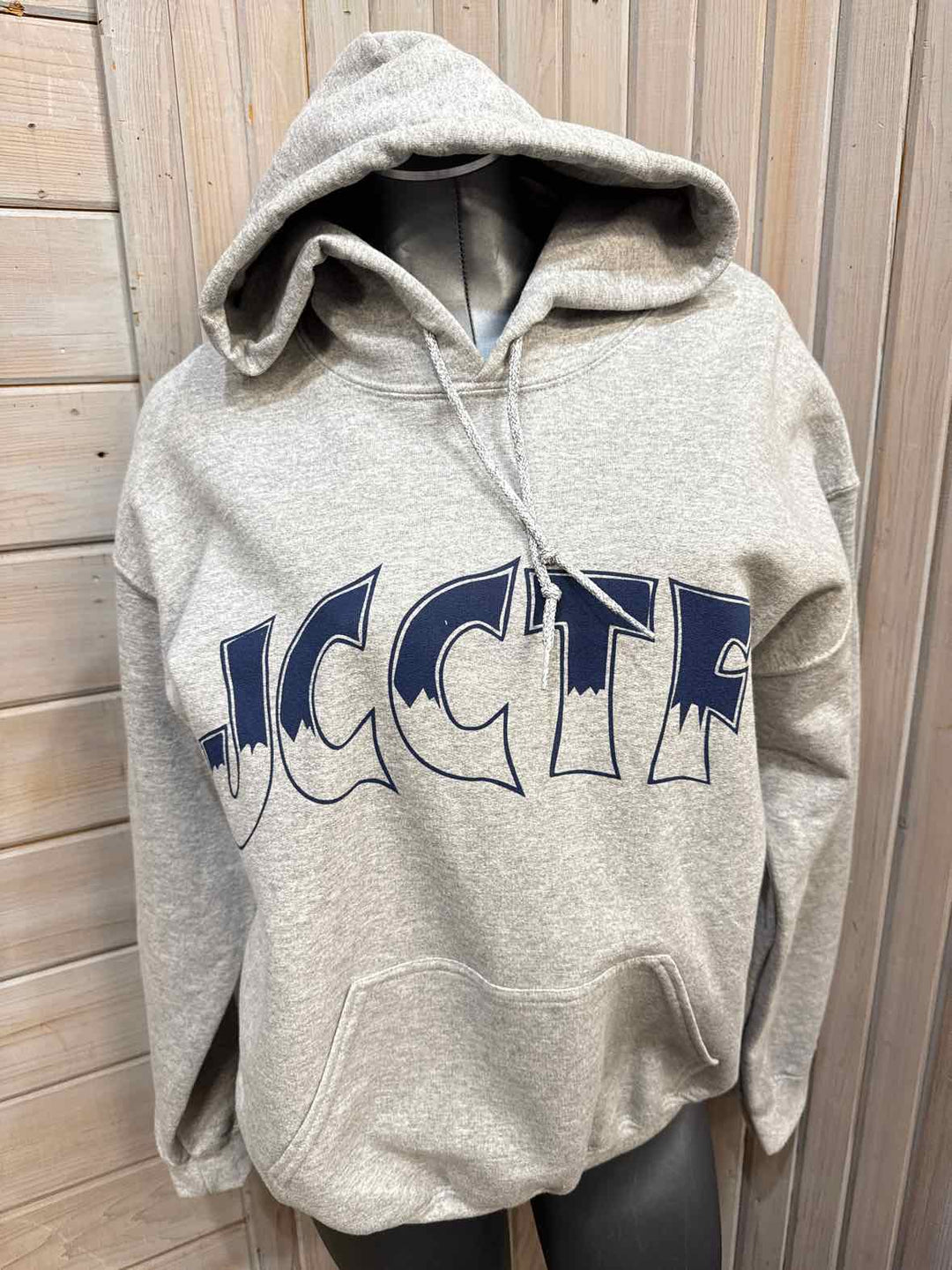 M - Gildan Hoodie