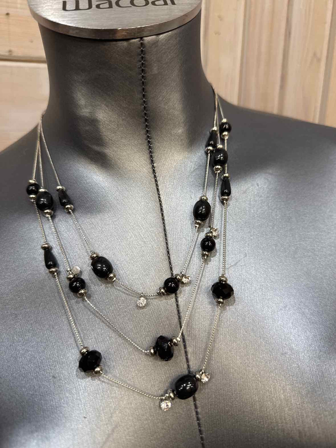 Jewelry - Silver & Black Necklace & Earring Set