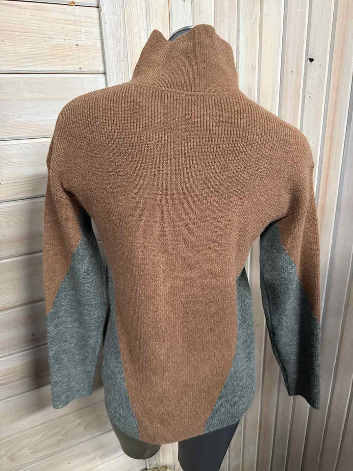 S - Sweater