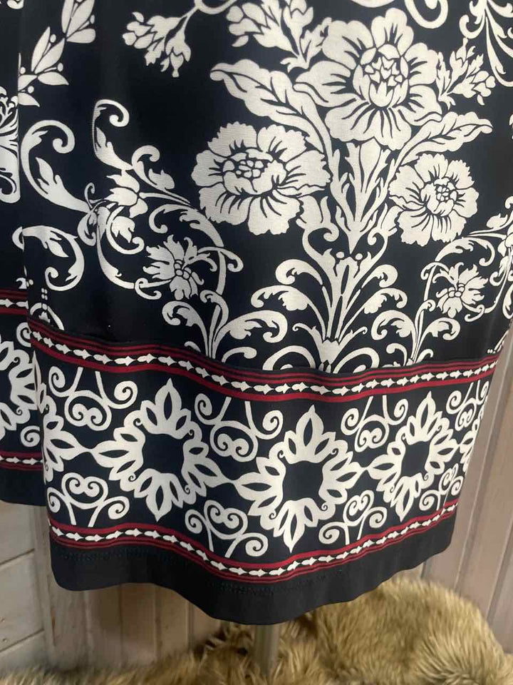 L - WhiteHouseBlkMkt Dress