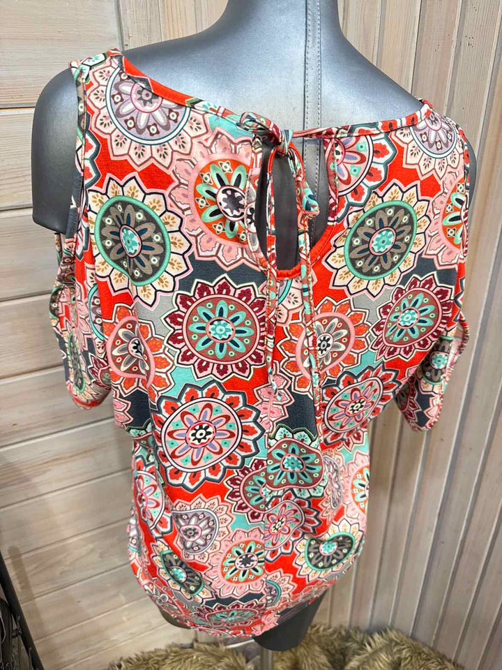 L - Unbranded Cold Shoulder