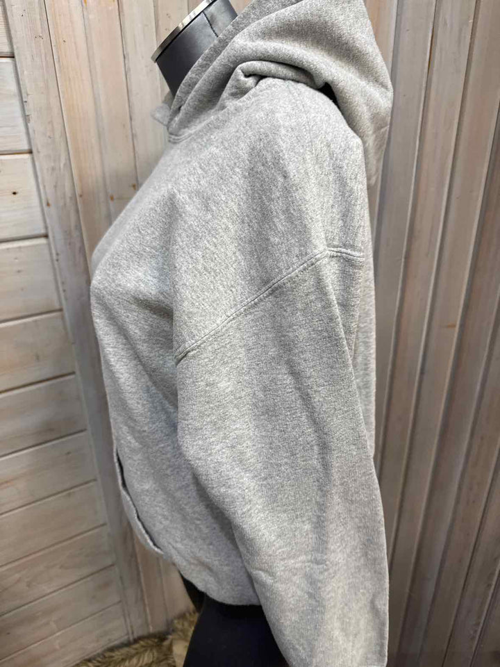 M - Gildan Hoodie