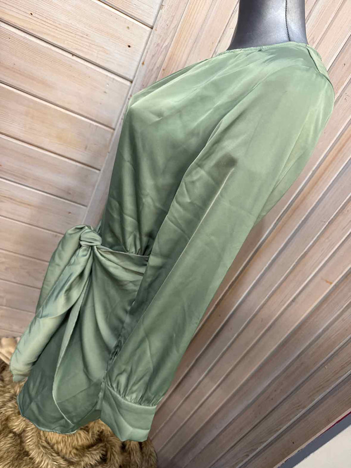 M - Pretty Garden Dress