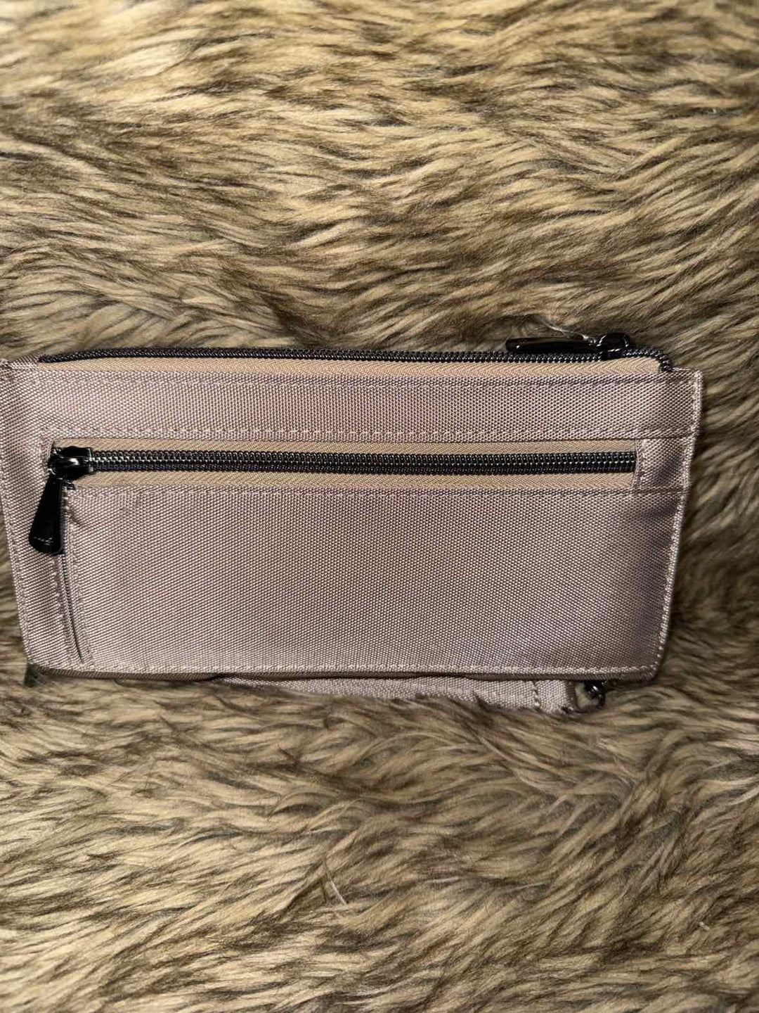 Wallet - lug Clutch