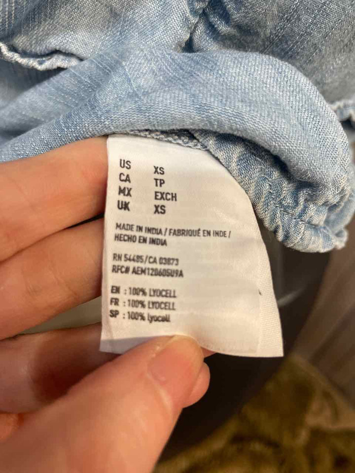 XS - American Eagle One Shoulder Top