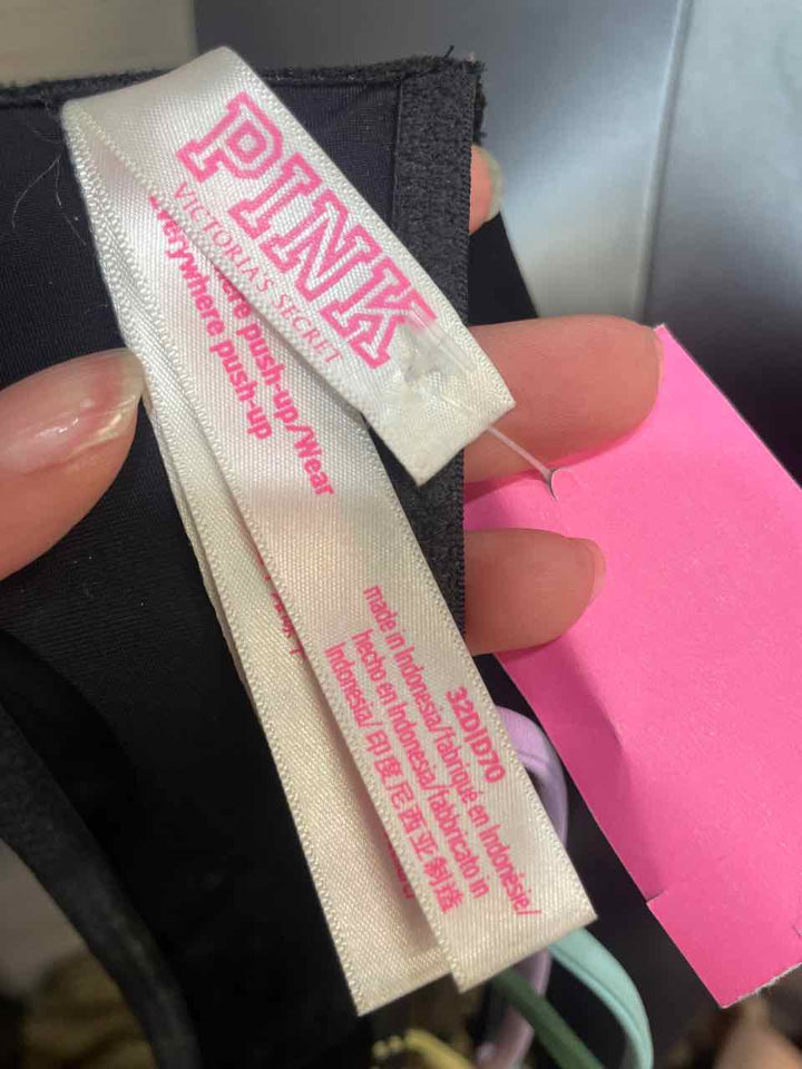 32d - Victoria Secret Bra