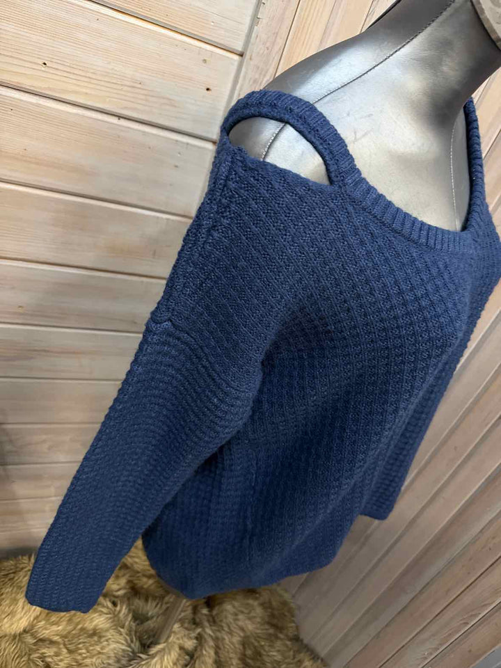 L/XL - b. Boutique Sweater