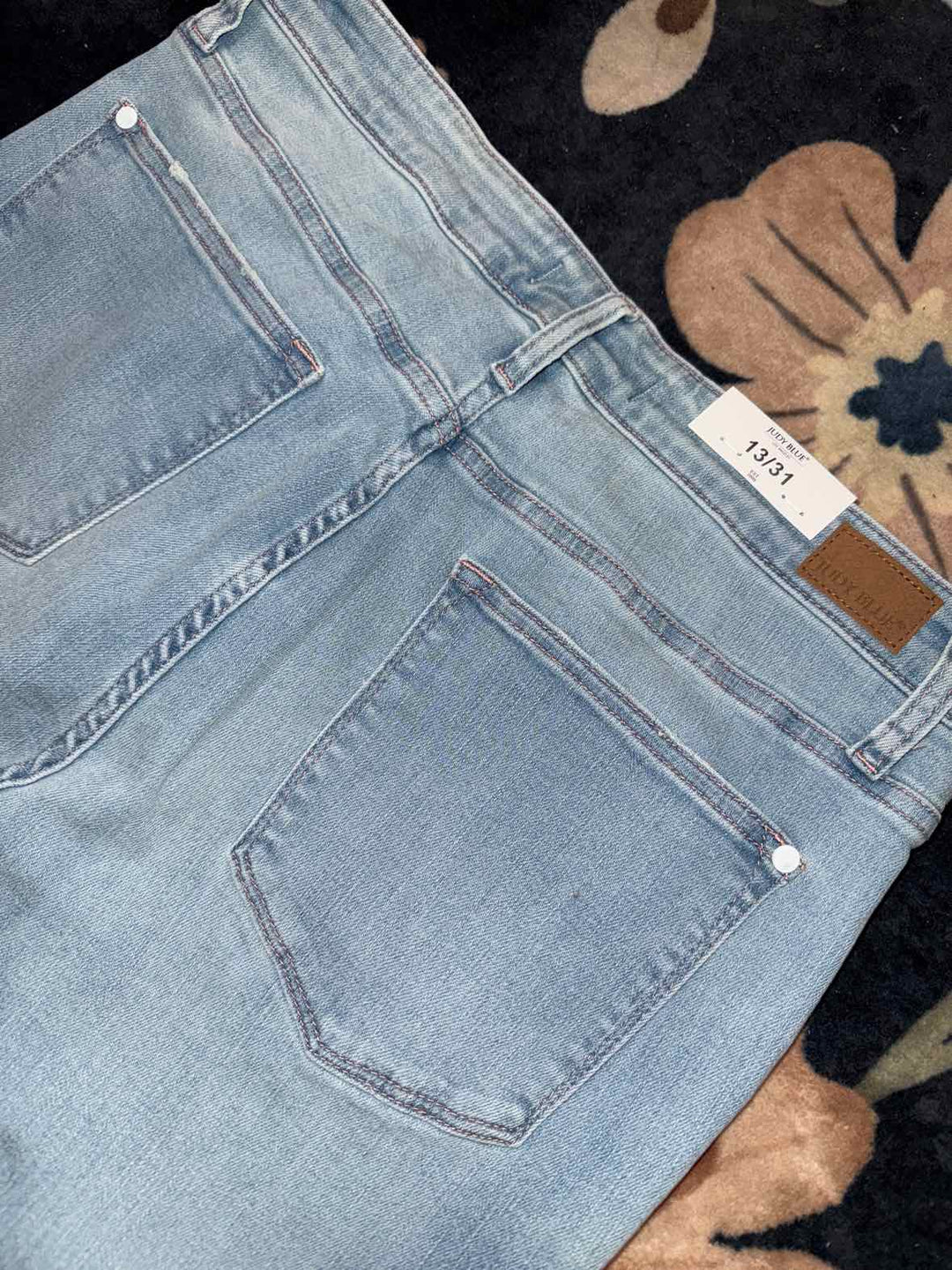 13/31 - Judy Blue Jeans