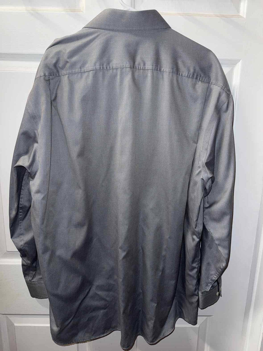 18 - Joseph Abboud Long Sleeve Button Up