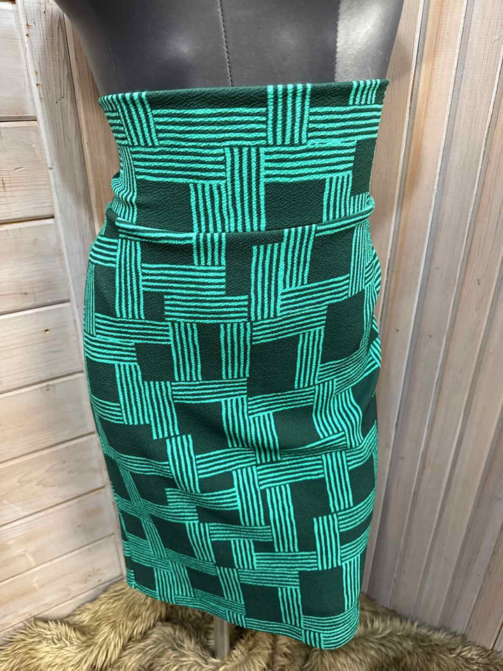 L - LuLaRoe Skirt
