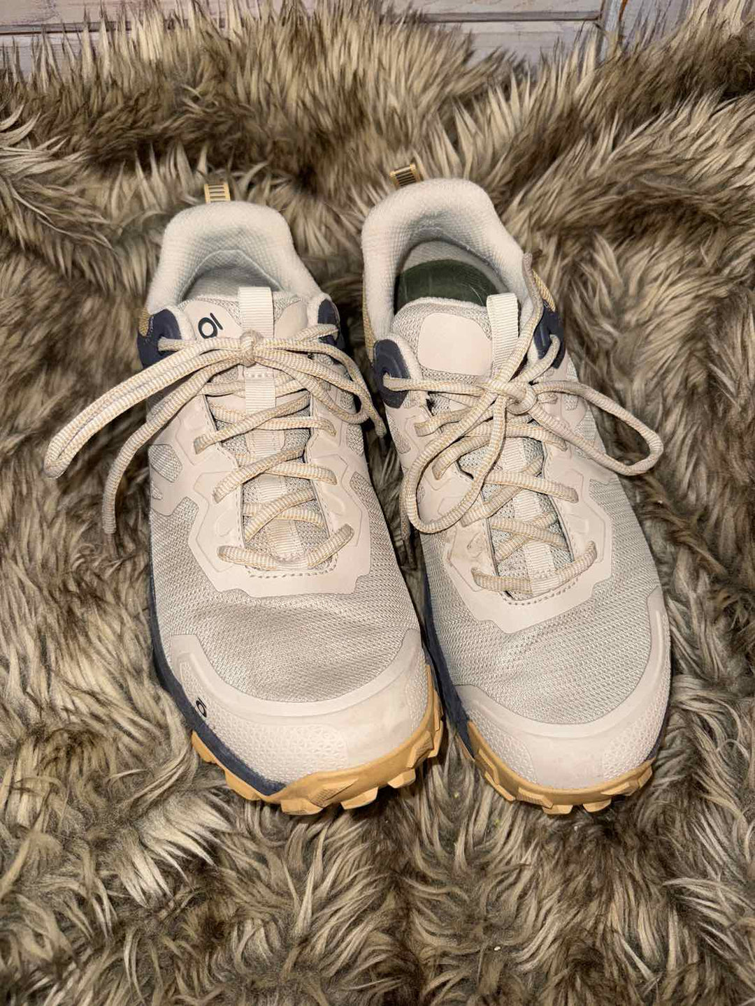 9.5 - Oboz Katabatic Mid Athletic Shoes