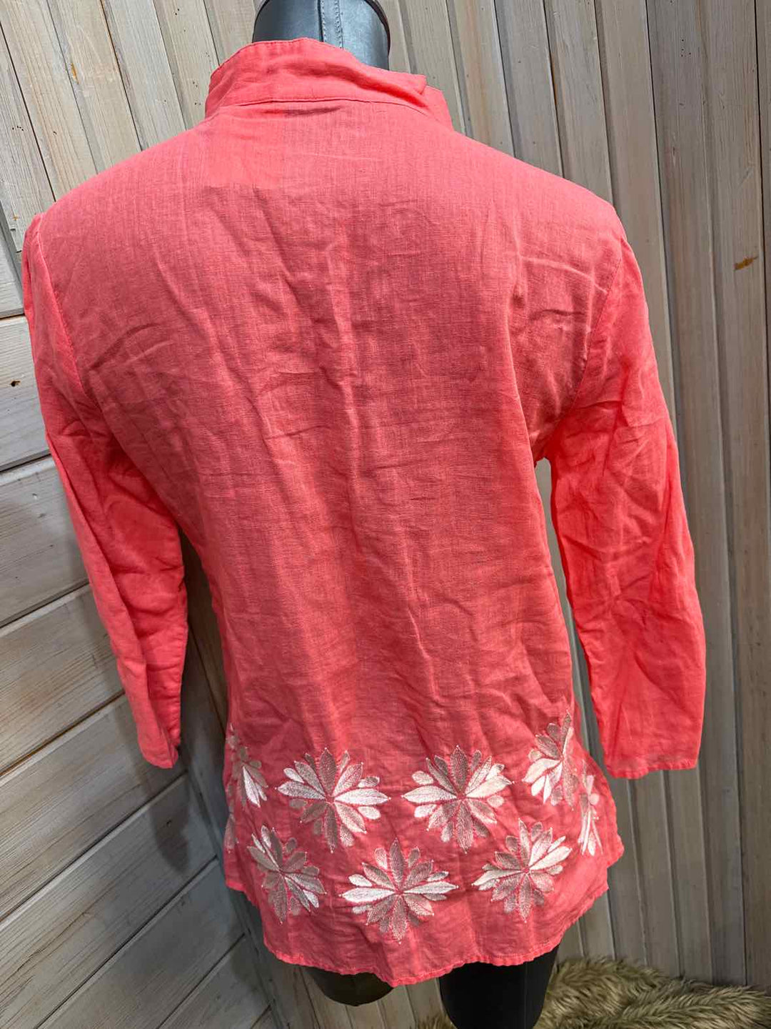 S - Unknown 3/4 Sleeve