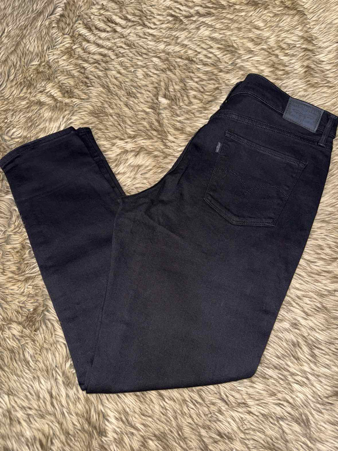 32 - Levi Strauss & Co. Jeans