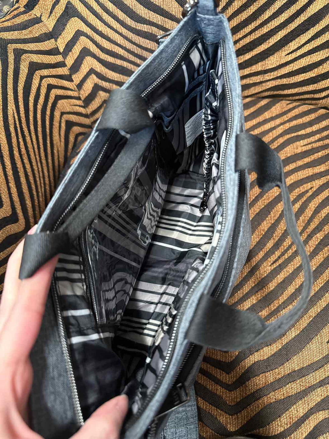 Purse - lug Crossbody