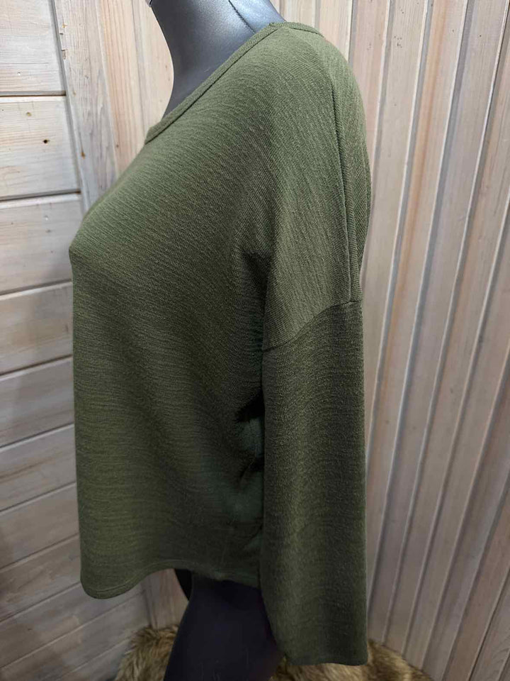 M - Time and Tru Long Sleeve