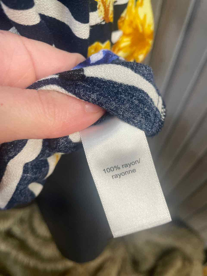 L - Maurices Cold Shoulder