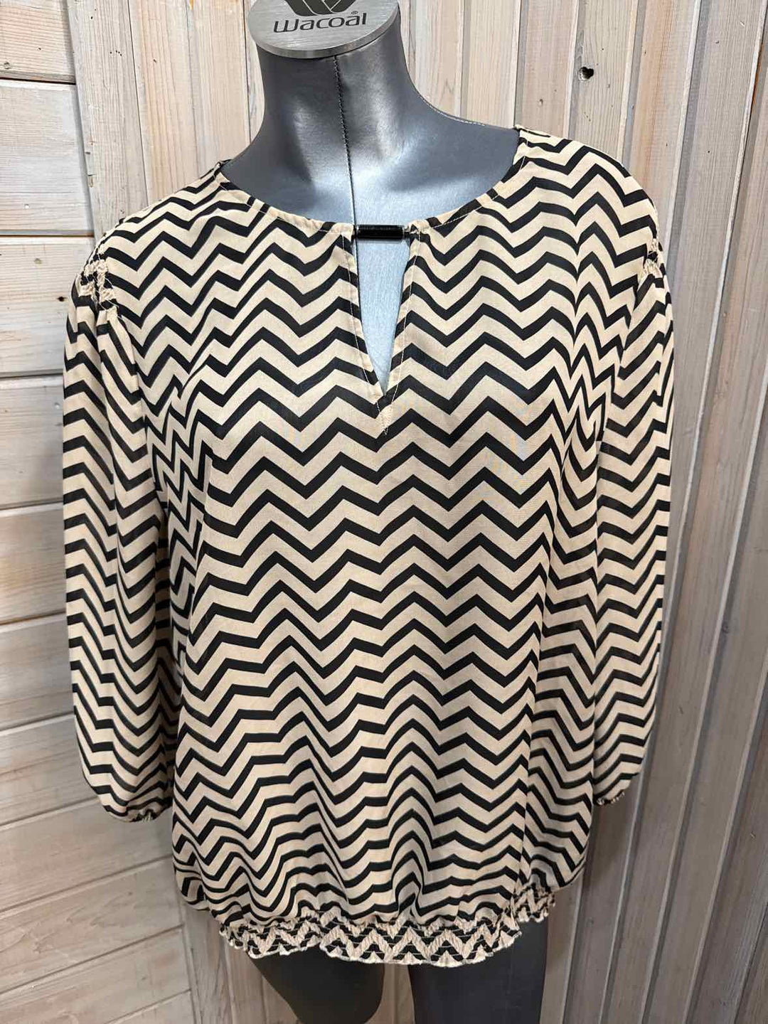 L - Chico's 3/4 Sleeve