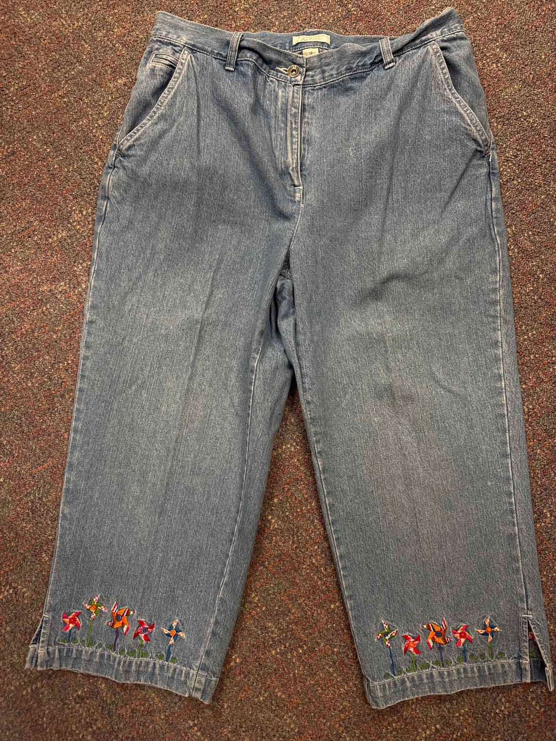 12 - Christopher & Banks Capri