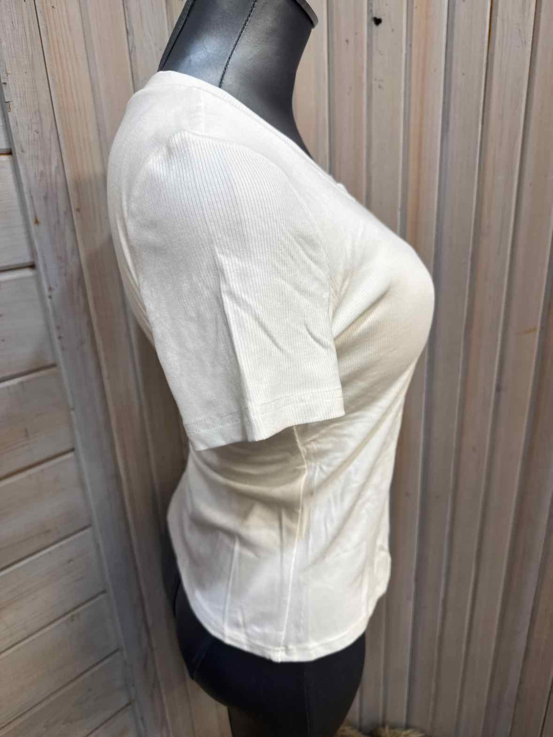 L - ChicMe T-Shirt
