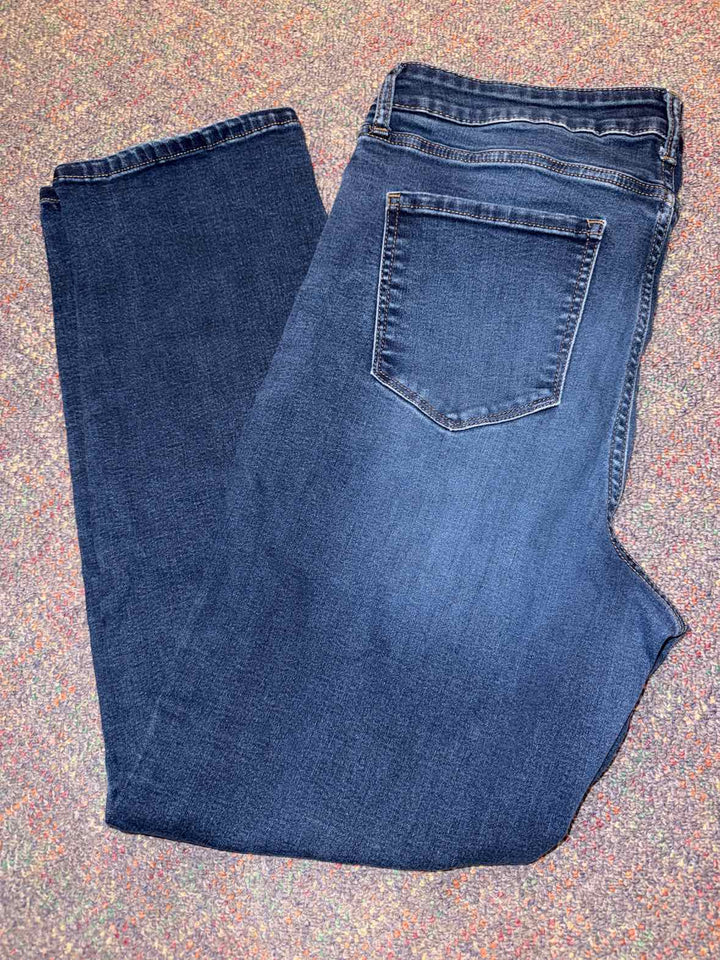 16 - Nine West Jeans