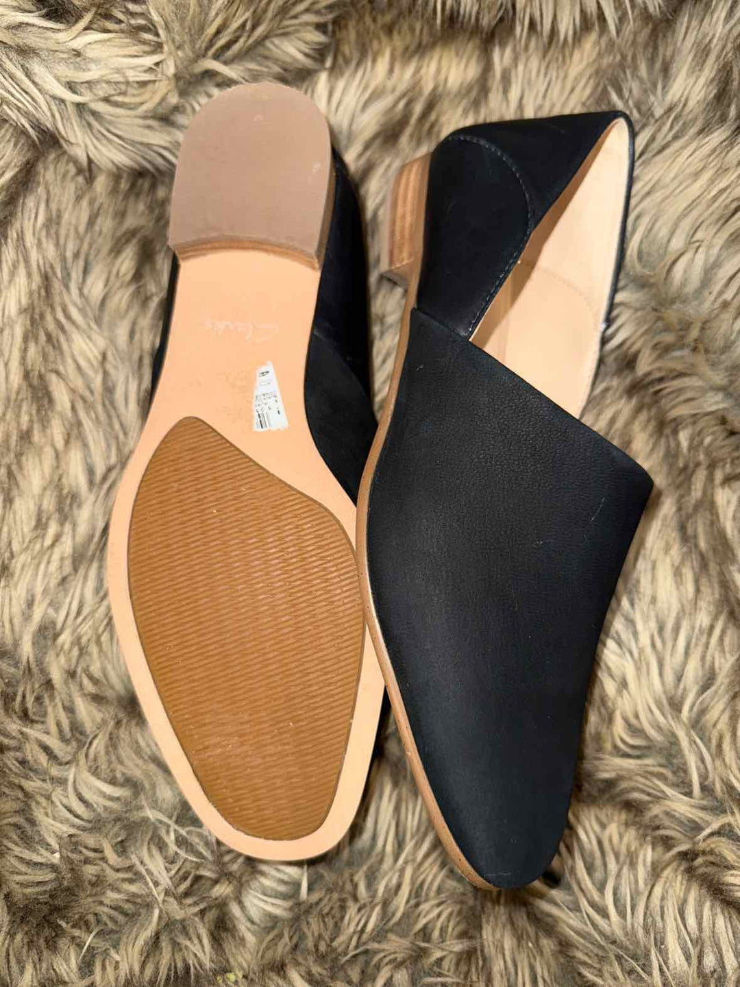 9.5 - Clarks Slip-on