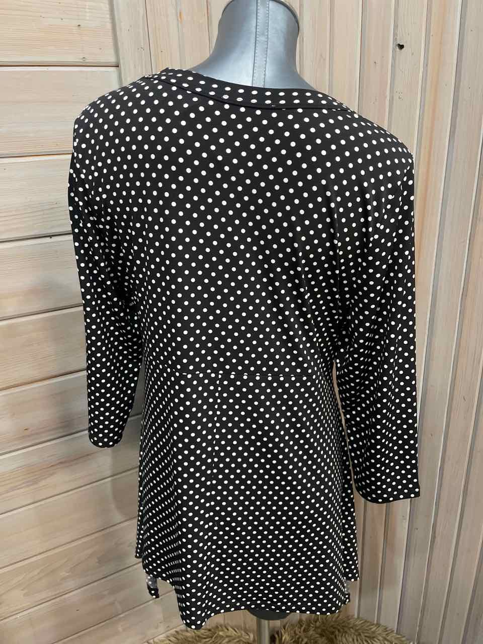 XL? - 3/4 Sleeve Top