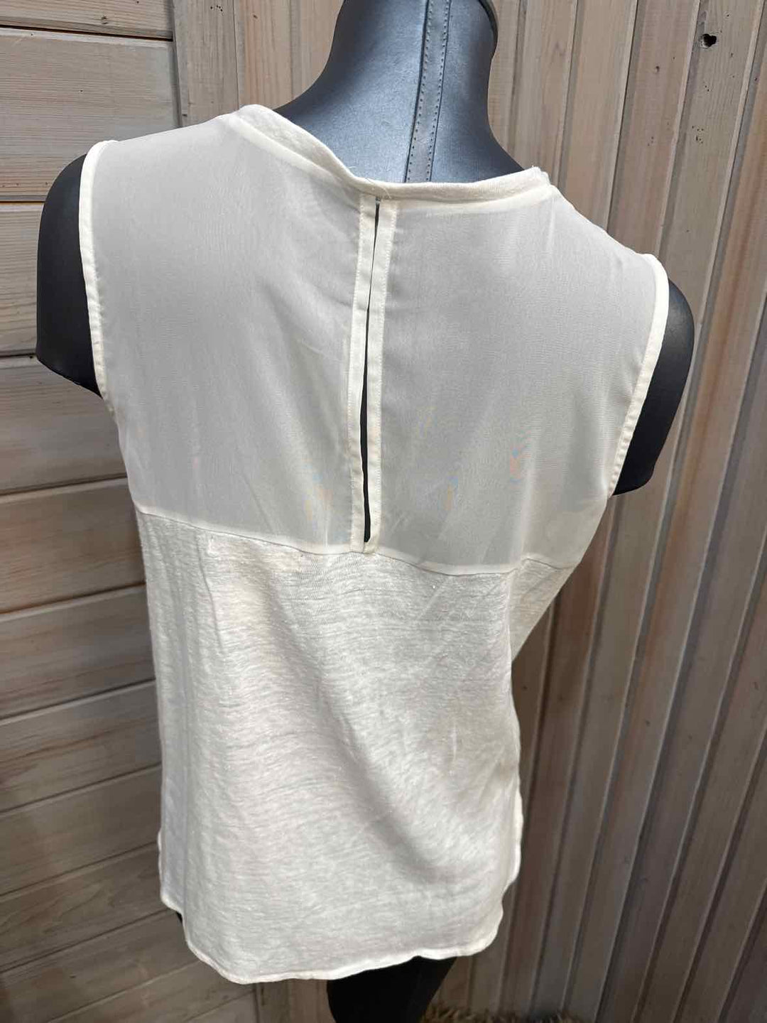 M - Banana Republic Tank