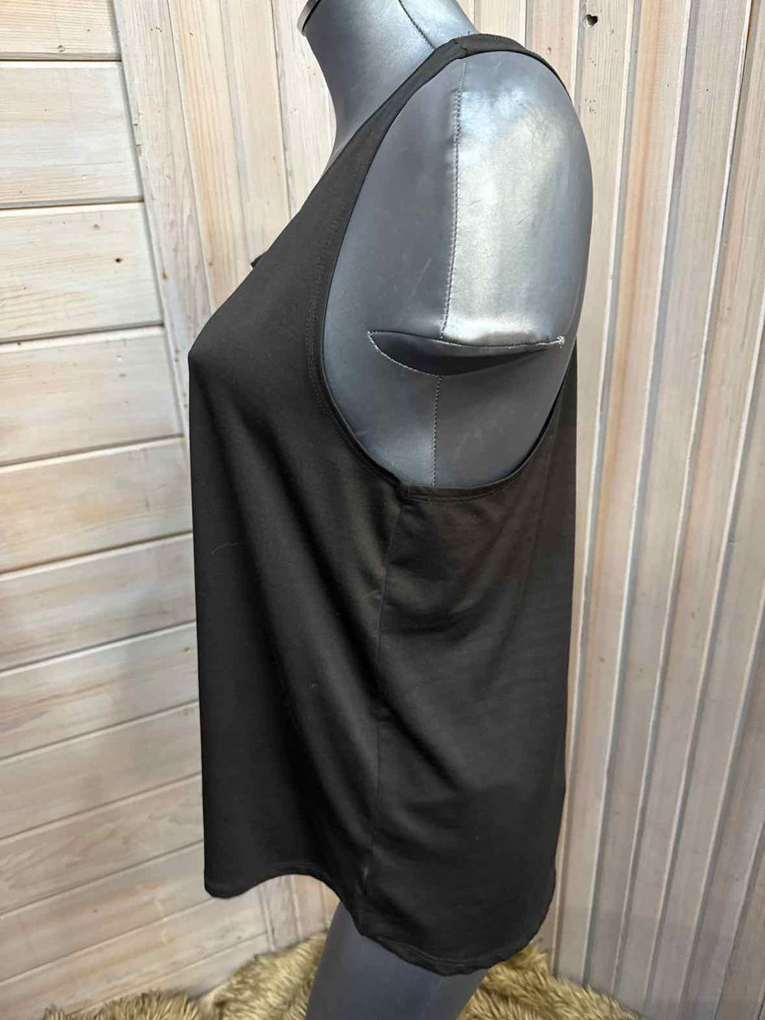 L - Athletic Works Tank