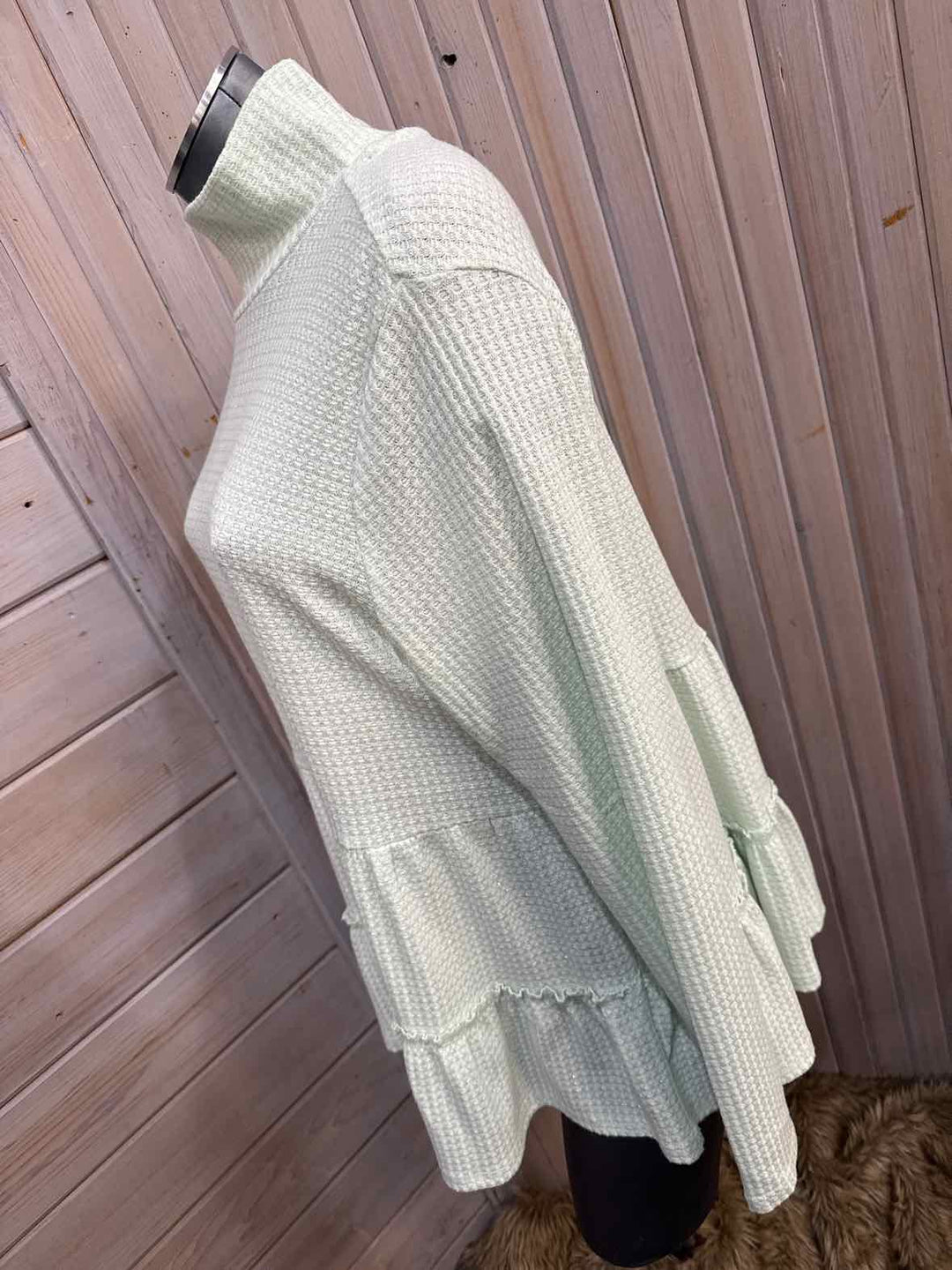 XL - Lauren Conrad Long Sleeve