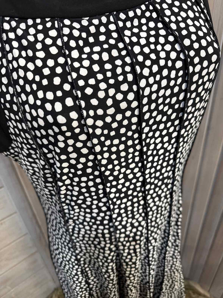 Size L Perceptions Dress