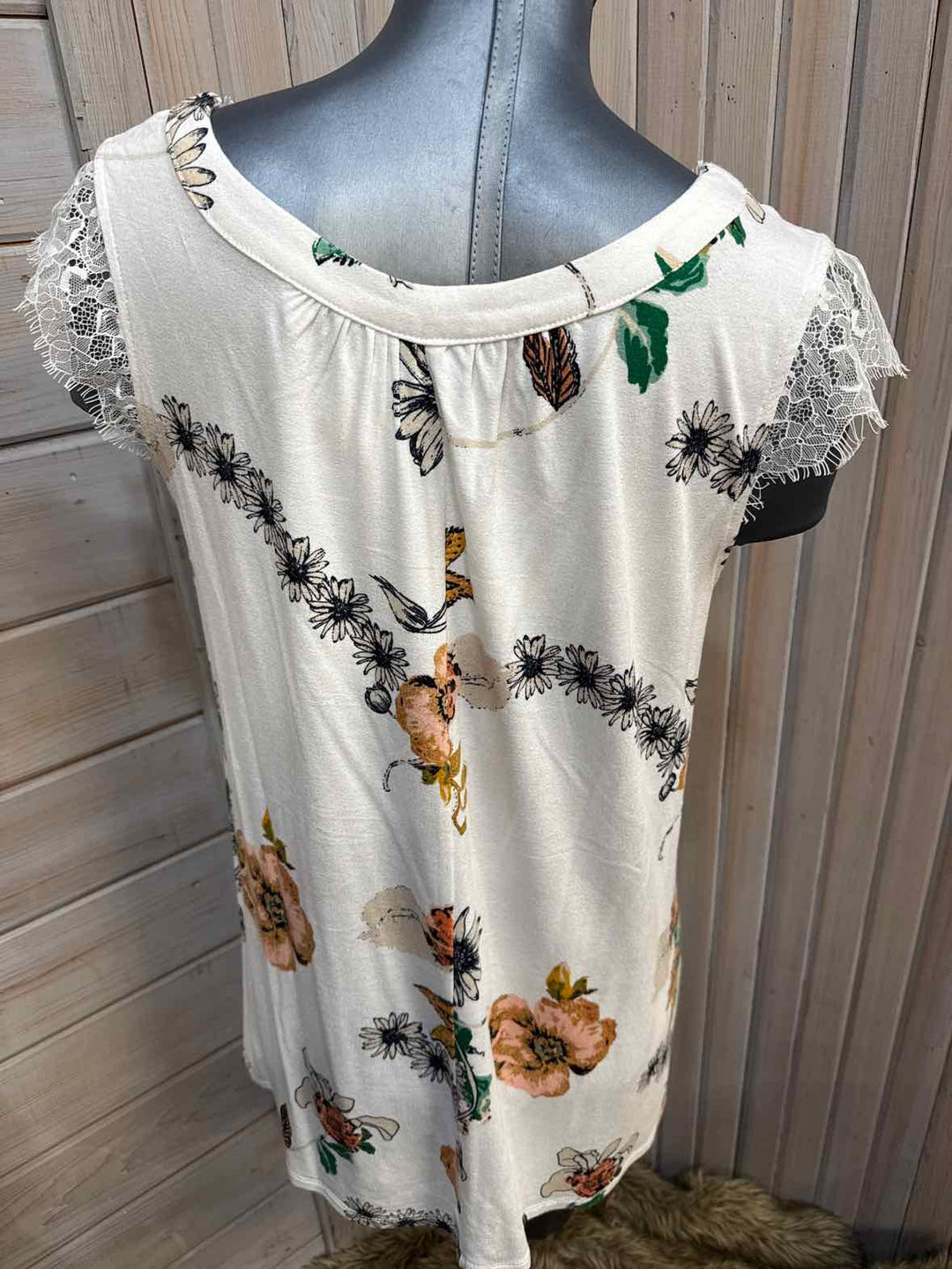 L - Maurices Sleeveless