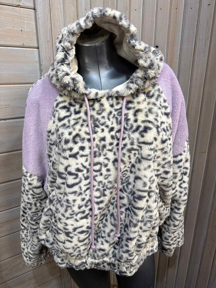 L - Hem & Thread Hoodie